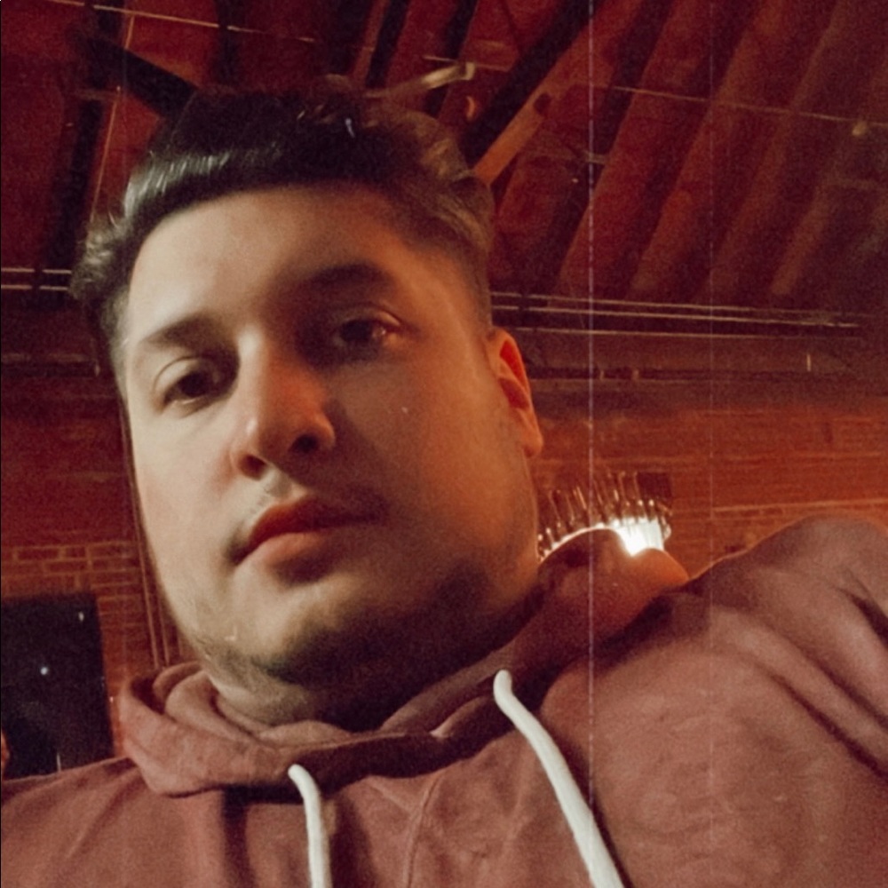 Meet your Posher, Zachary